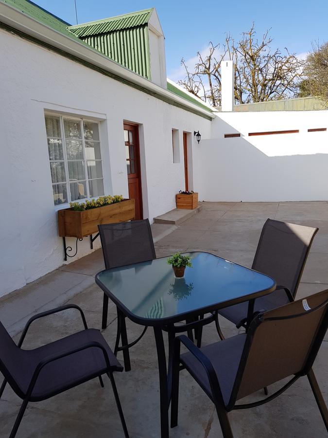 Uniondale Manor Guesthouse Bagian luar foto