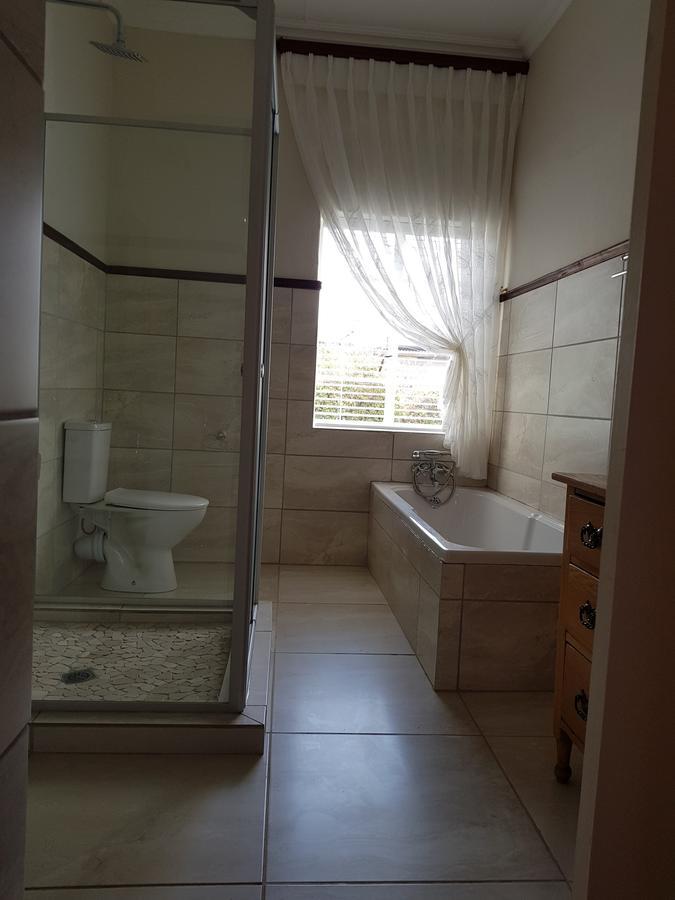 Uniondale Manor Guesthouse Bagian luar foto